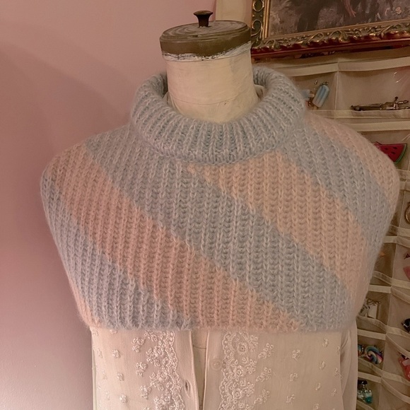 Nwot Calvin Klein 205W39NYC Blue Striped Mohair Blend Cape - Picture 1 of 6